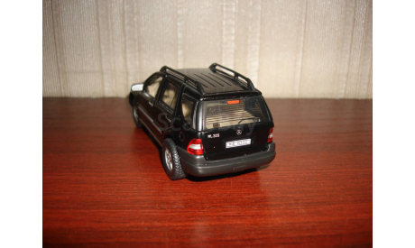 MERCEDES-BENZ  M-CLASS, масштабная модель, КАРАРАМА, 1:43, 1/43