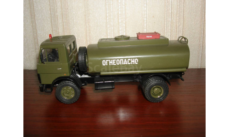 МАЗ бензовоз, масштабная модель, SMM, scale43