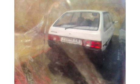 ЗАЗ-1102 ’Таврия’. Легендарные советские автомобили №35. 1:24, масштабная модель, scale24