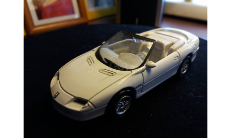 Chevrolet Camaro Z28 Cabriolet, масштабная модель, Welly, scale43