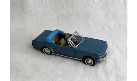 1/43  FORD Mustang 1964   NEW RAY, масштабная модель, 1:43
