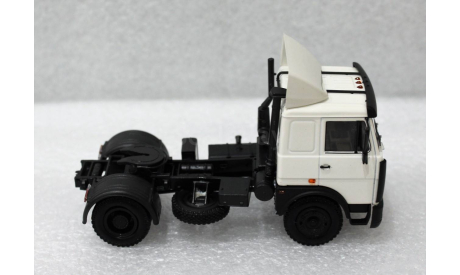 1/43   МаЗ 54326   Наш Автопром, масштабная модель, scale43