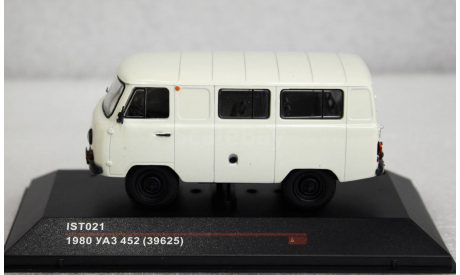 1/43   УАЗ 452, масштабная модель, IST Models, scale43