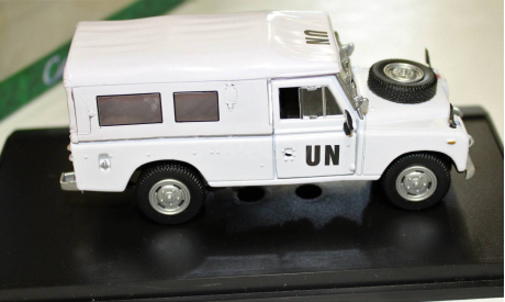 1/43    Land Rover series III  109  Cararama, масштабная модель, scale43