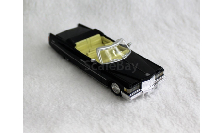1/43  Cadillac NEW RAY, масштабная модель