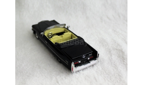 1/43  Cadillac NEW RAY, масштабная модель