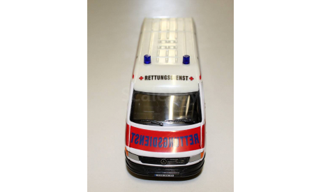 1/43  Mersedes Benz Sprinter Van  Cararama, масштабная модель, Mercedes-Benz, scale43