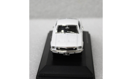1/43       FORD Mustang GT, масштабная модель, AUTOMAXX, scale43