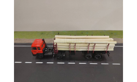 1/43     Сортиментовоз на базе полуприцепа МАЗ 5205, сборная модель автомобиля, Клен, scale43