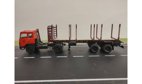 1/43     Сортиментовоз на базе полуприцепа МАЗ 5205, сборная модель автомобиля, Клен, scale43