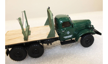 1/43       ЗиЛ 157 лесовоз АИСТ + КЛЕН, сборная модель автомобиля, АВТОИСТОРИЯ + КЛЕН, scale43