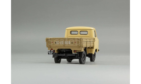 1:43  УАЗ 450Д Трест «Водоканал» г. Вологда 1965 г., масштабная модель, DiP Models, scale43
