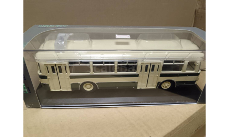 С 1 рубля! Автобус LIAZ-677 бежевый-зеленый Classicbus, масштабная модель, scale43