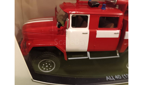 С 1 рубля! АЦ-40 (131) красный с белыми полосами SSM, масштабная модель, Start Scale Models (SSM), scale43, ЗИЛ