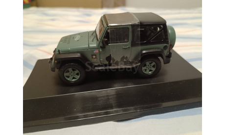 С 1 рубля! Jeep Джип 2 ARMY STRONG мокрый асфальт тентованный, масштабная модель, Greenlight Collectibles, 1:43, 1/43