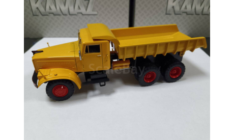 С 1 рубля! Kraz 256Б1  желтый самосвал, масштабная модель, scale43, КрАЗ