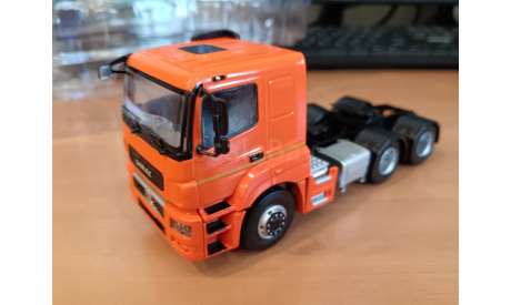 С 1 рубля! КАМАЗ 65206 оранжевый тягач    ПАО КАМАЗ, масштабная модель, 1:43, 1/43