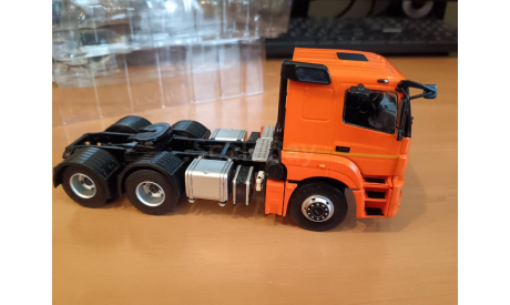 С 1 рубля! КАМАЗ 65206 оранжевый тягач    ПАО КАМАЗ, масштабная модель, 1:43, 1/43