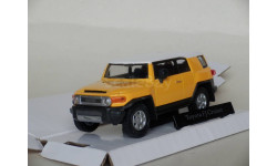 Toyota FJ Cruiser - CARARAMA - 1/43 (перевёрнута надпись на радиаторе)