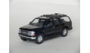 Chevrolet Suburban 2001 - Welly - 1/43 (с дефектами), масштабная модель, scale43