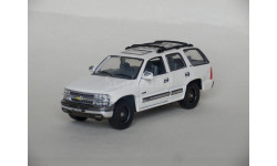 Chevrolet Tahoe 2000 на детали- CARARAMA - 1/43 (нет двух дисков, нет стёкол в фарах))