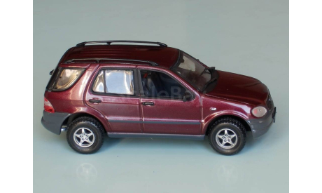 Mercedes Benz M-Classe - VITESSE -1/43 (Бокс треснут), масштабная модель, Mercedes-Benz, scale43