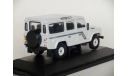 Land Rover Defender - Corgi -1/43 (треснут бокс, картон надорван), масштабная модель, scale43