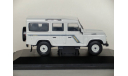 Land Rover Defender - Corgi -1/43 (треснут бокс, картон надорван), масштабная модель, scale43