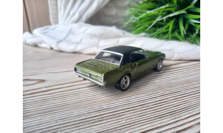 1/43 Ford Mustang зеленый с черной крышей Norev, масштабная модель, scale43