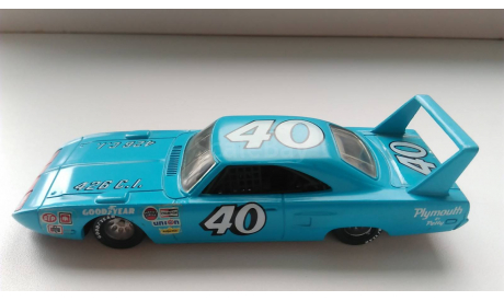 1/43 Plymouth roadrunner superbird 1970 racing legends, масштабная модель, 1:43