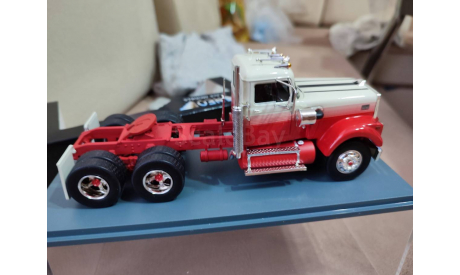 Neo White Road Boss 1-43 Вайт от NEO, масштабная модель, scale43