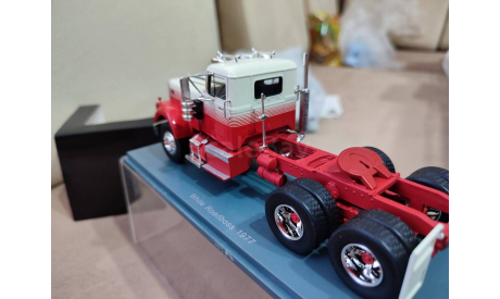 Neo White Road Boss 1-43 Вайт от NEO, масштабная модель, scale43
