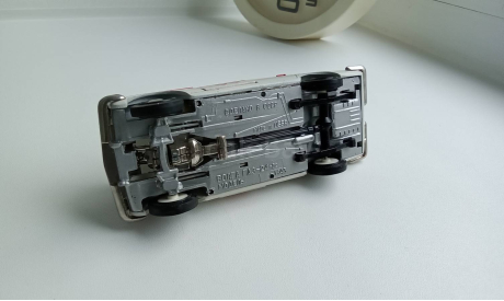 Модель волга газ 2402 скорая помощь пост 1986 год., масштабная модель, 1:43, 1/43