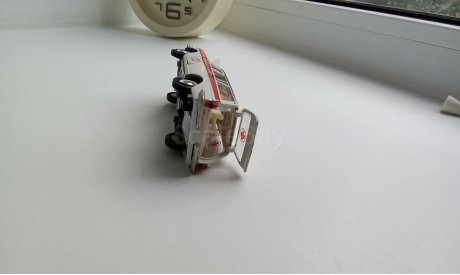 Модель волга газ 2402 скорая помощь пост 1986 год., масштабная модель, 1:43, 1/43