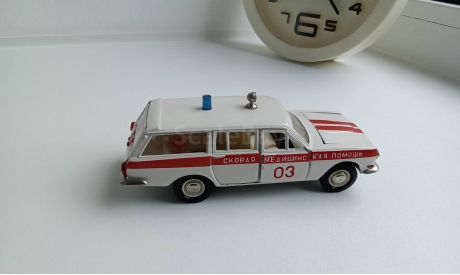 Модель волга газ 2402 скорая помощь пост 1986 год., масштабная модель, 1:43, 1/43