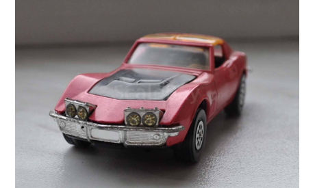 Chevrolet Corvette Sting Ray Corgi Toys Возможен обмен на литературу, проспекты, масштабная модель, scale43