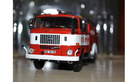 IFA W50 Feuerwehr Журналка Франция  Возможен обмен на книги, проспекты, масштабная модель, scale43