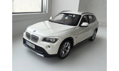 BMW X1 1/18 Kyosho Возможен обмен на литературу, проспекты, масштабная модель, 1:18