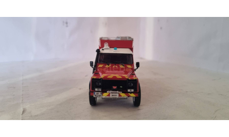 LAND ROVER - DEFENDER 130 PICK-UP Пожарный, масштабная модель, Edicola, scale43
