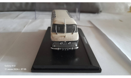 РАФ-10 «Фестиваль»,, журнальная серия Автолегенды СССР (DeAgostini), scale43