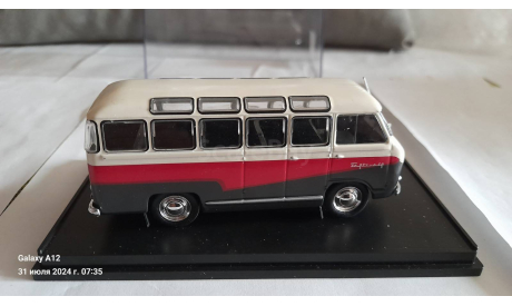 РАФ-10 «Фестиваль»,, журнальная серия Автолегенды СССР (DeAgostini), scale43
