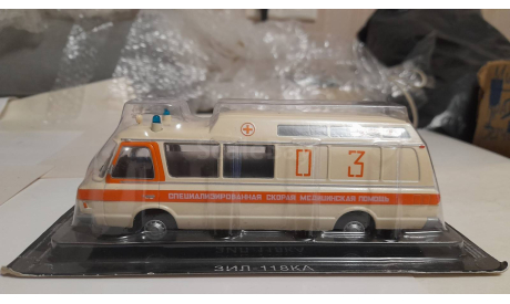 ЗиЛ-118КА санитарная, журнальная серия Автолегенды СССР (DeAgostini), scale43
