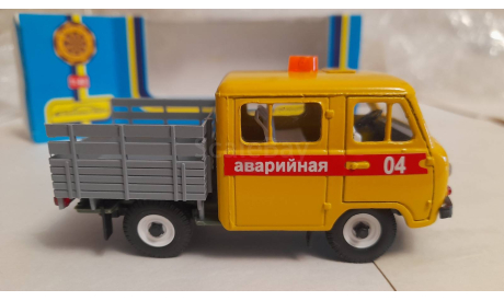 УАЗ-39094, аварийная, масштабная модель, Агат/Моссар/Тантал, scale43