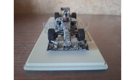 1/43 F1 Red Bull Renault RB11 Test car Kvyat 2015, масштабная модель, Spark, scale43