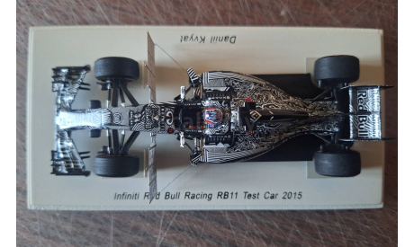 1/43 F1 Red Bull Renault RB11 Test car Kvyat 2015, масштабная модель, Spark, scale43