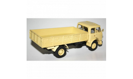 МАЗ 500А бортовой, песочный, масштабная модель, Наш Автопром, scale43