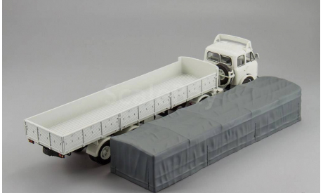 МАЗ 504В с полуприцепом 5205А SovTransavto, белый, масштабная модель, scale43, Наш Автопром