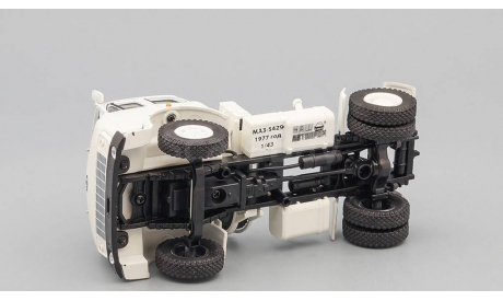 МАЗ 5429 седельный тягач, белый, масштабная модель, Наш Автопром, scale43