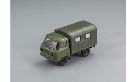 УАЗ- 450Д ’АКД-64’ (передвижной армейский кинотеатр), масштабная модель, DiP Models, scale43