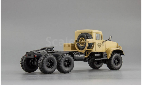 КРАЗ 255В седельный тягач, бежевый, масштабная модель, Наш Автопром, scale43